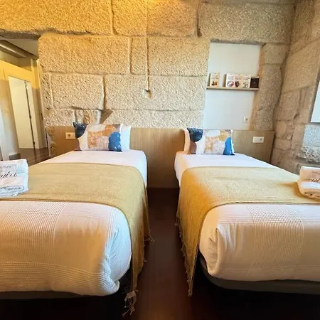 Casa Del Tratado 2 By Ybh *