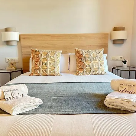 Casa Del Tratado 2 By Ybh * Vigo